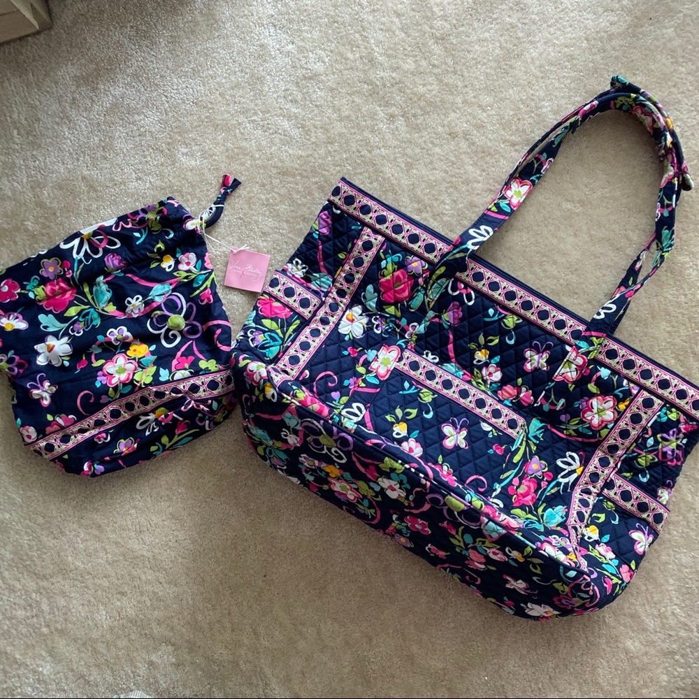 Vera Bradley Iconic Signature floral extra LG bag